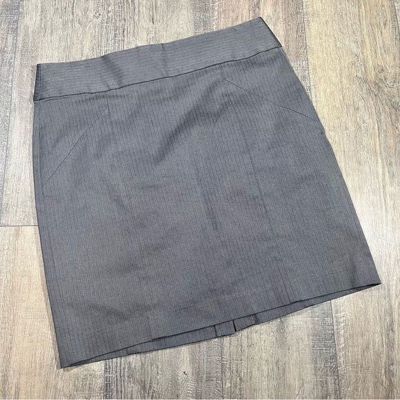 Banana Republic Knee Length Modest Gray Pencil Skirt Size 14 - Picture 1 of 8